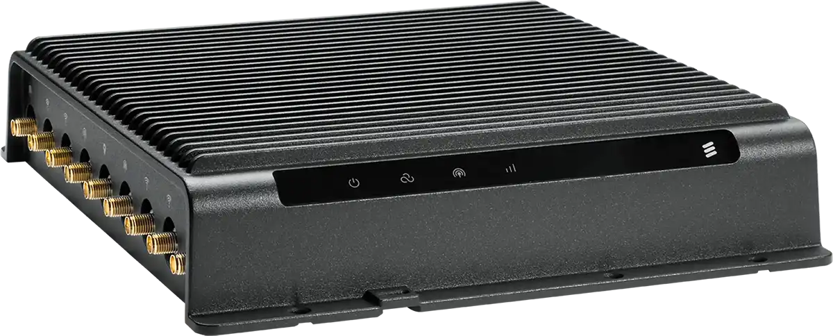 Produktbild på Ericsson Cradlepoint R2400 fordonsrouter.