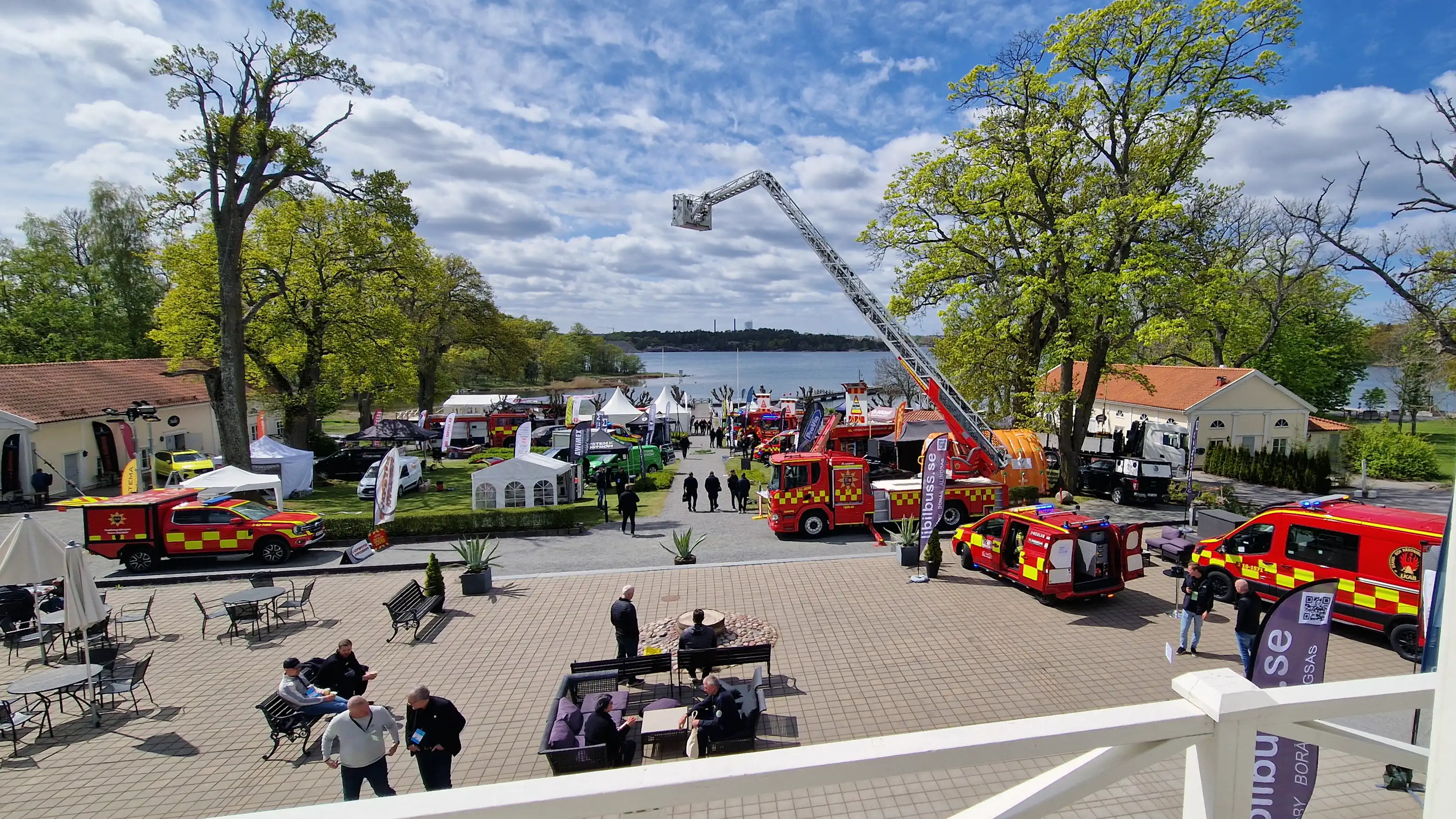 Översikt över utställare på utsidan på Brand och Räddningsmässan i Västervik 2025.